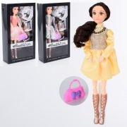 Кукла типа Барби шарнирная с сумочкой