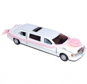 Металлическая модель машины "Свадебный лимузин"