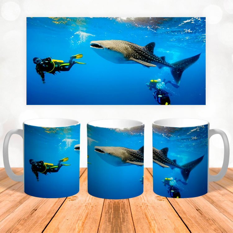 Чашка с 3Д принтом 'Дайвинг и тигровая акула'