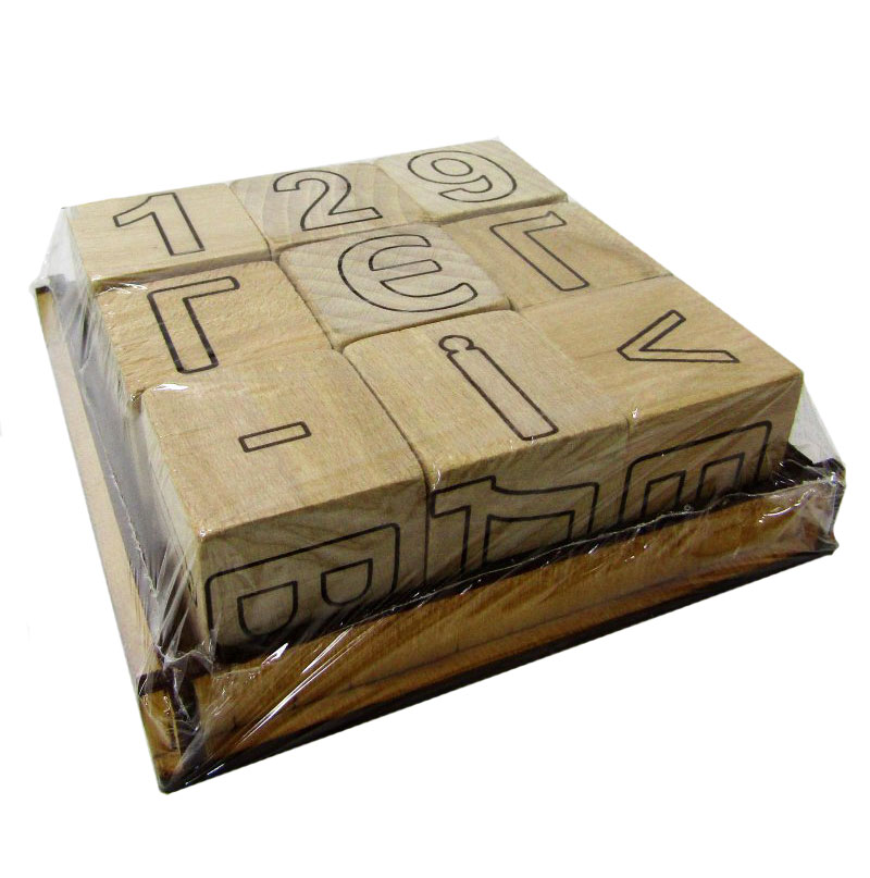 Дерев'яні кубики 'Алфавіт і математика'