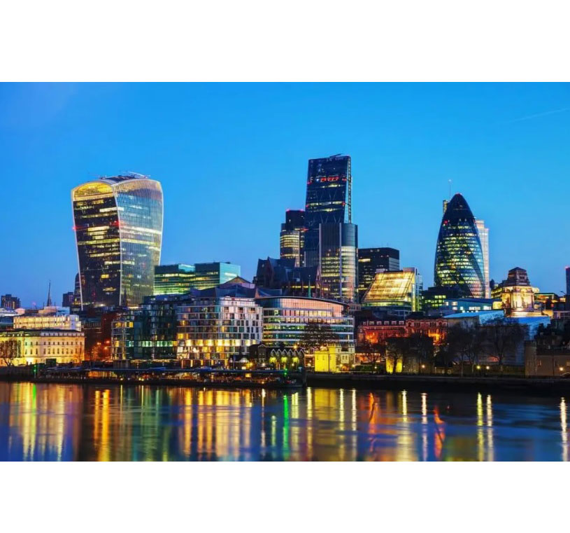 Картина алмазами на подрамнике 'Город'