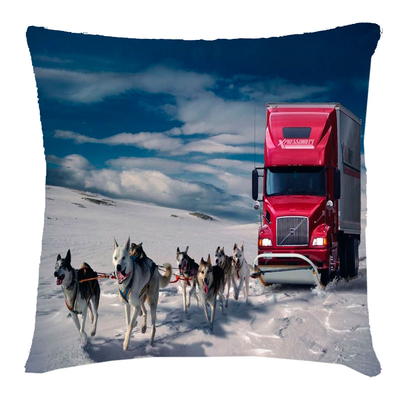 Подушка с 3D рисунком 'Собаки тянут грузовик'