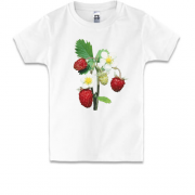 Детская футболка с цветущей веткой клубники