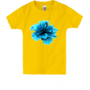 Детская футболка с голубым цветком