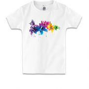 Детская футболка с яркими цветами и бабочками