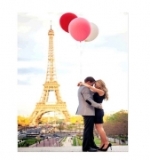 Алмазна картина на підрамнику "Романтика в Парижі"