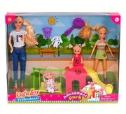 Лялька "DEFA" з дітьми в парку