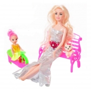 Кукла с нарядом и дочкой со скамейкой
