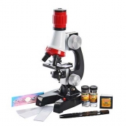 Микроскоп с тремя объективами