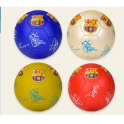 Мяч для игры в футбол с автографами