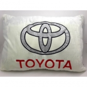 Подушка с вышивкой "Toyota"