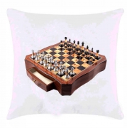 Подушка шахматные фигуры на доске