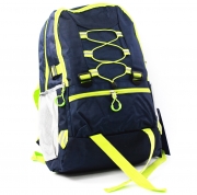 Рюкзак школьный в чёрных и жёлтых тонах.