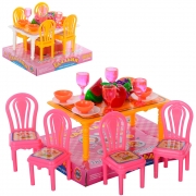 Їдальня для лялькового будиночка